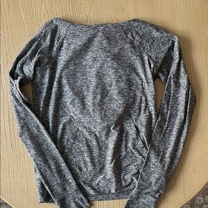 Outdoor Voices Gray Women's Hooded Long Sleeve Pullover, Size Small